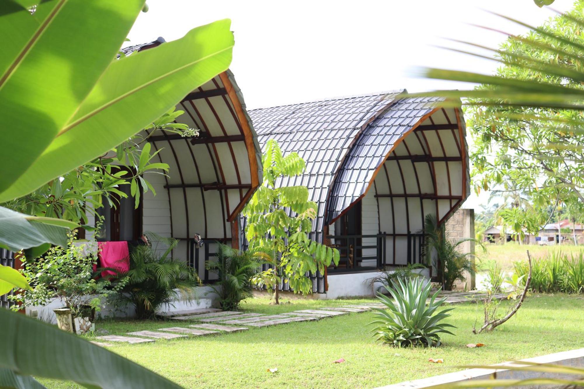 Gino'S Place - Guest House & Jungle Trekking Bukit Lawang Exterior foto