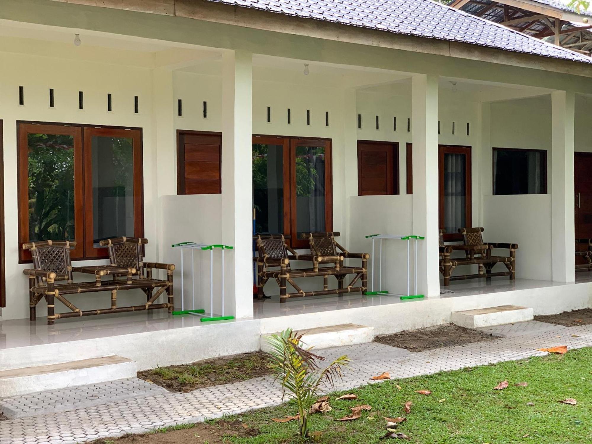 Gino'S Place - Guest House & Jungle Trekking Bukit Lawang Exterior foto